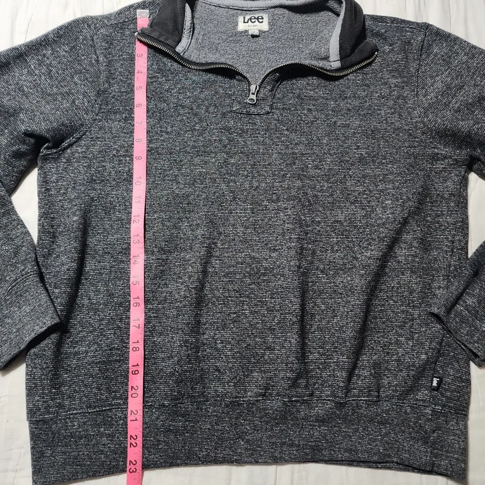 Lee Boys Quarter Zip Pull Ovet Sweater Size Medium